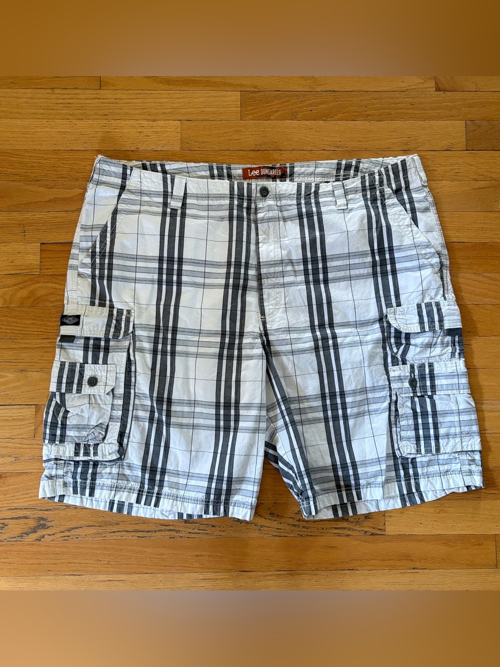 Lee Dungarees Plaid Cargo Shorts Men's Size 48 White Gray Black